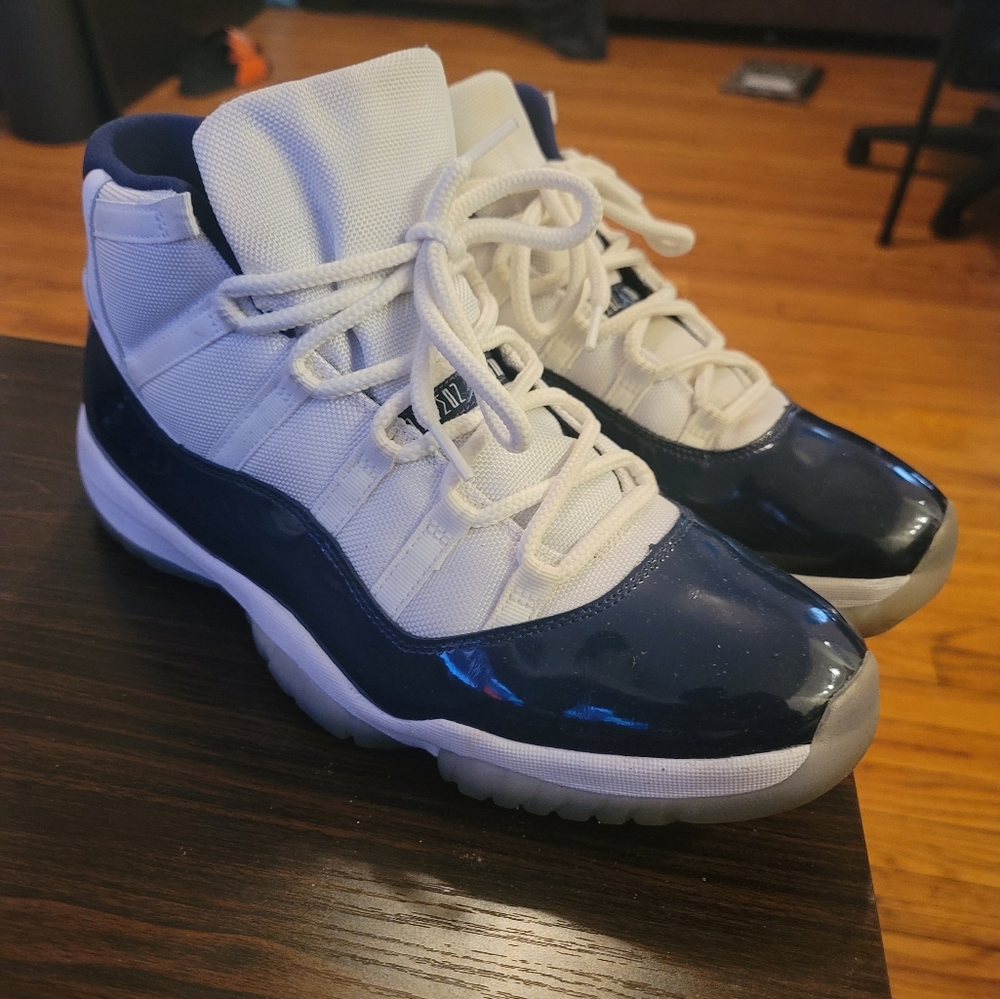 Jordan 11 Win like 82 size 14